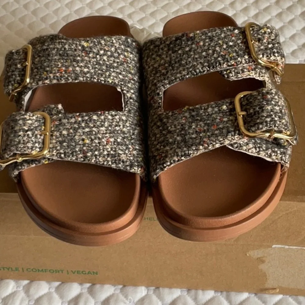 BC FOOTWEAR BY SEYCHELLES - Picture 5 of 7